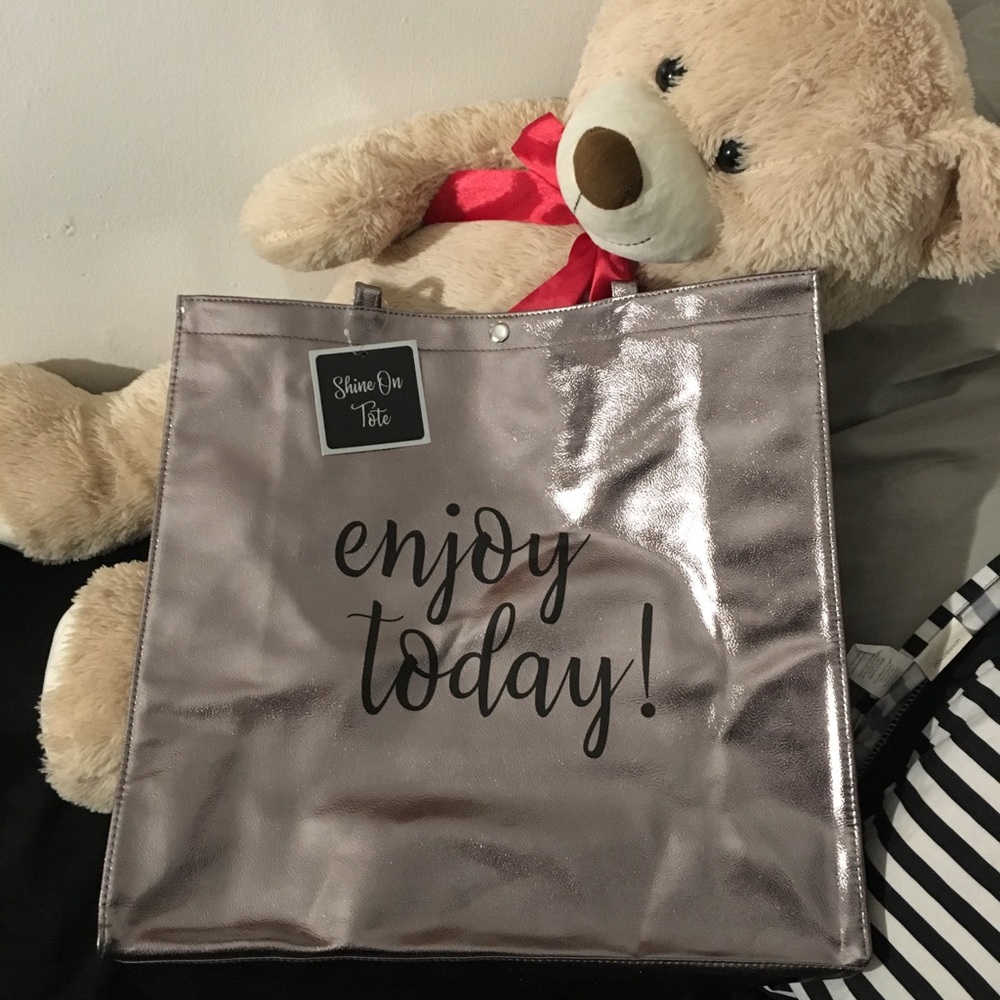 Silver tote bag NWT